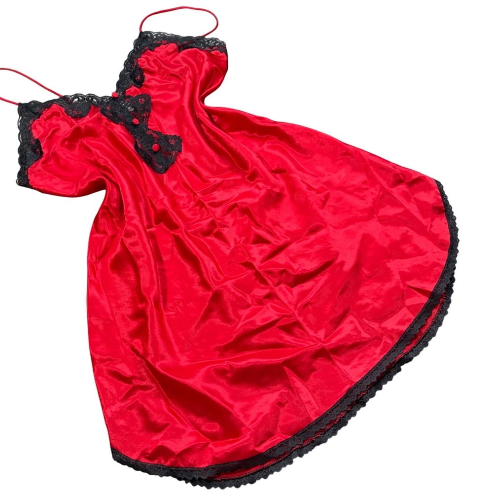 Vintage Inner Most Sears Red Satin Lace Chemise Nightgown Medium‎ Made in USA